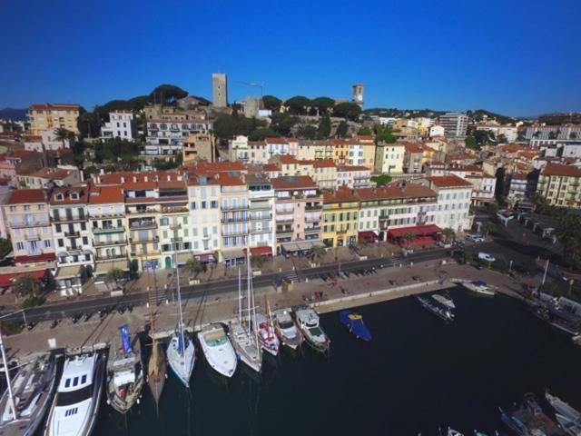 Cannes Old Port, Seafront & Seaview, Yacht Show Port Exterior photo